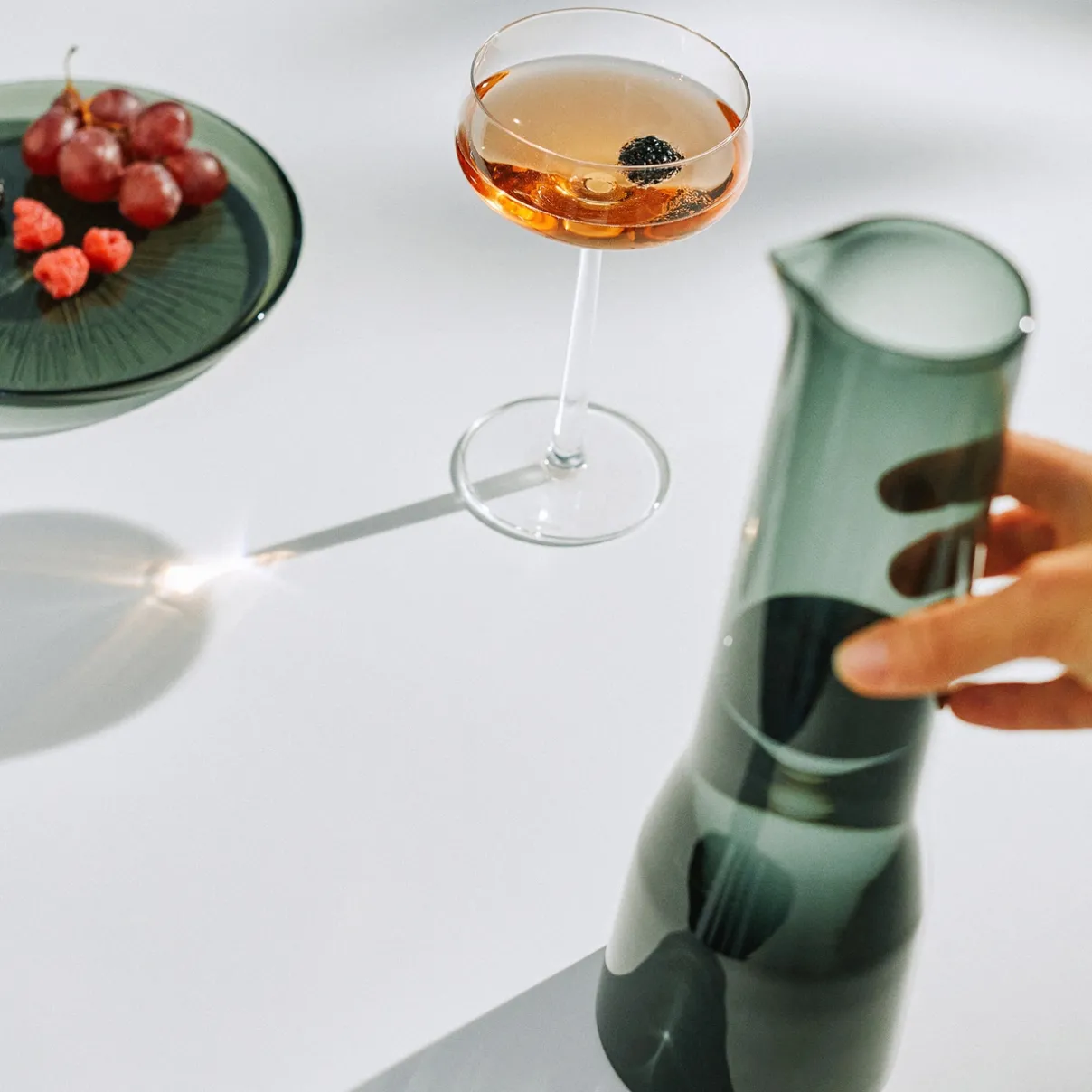 IITTALA Tarjoiluastiat|Kaatimet Ja Karahvit-Kaadin 100cl Tummanharmaa