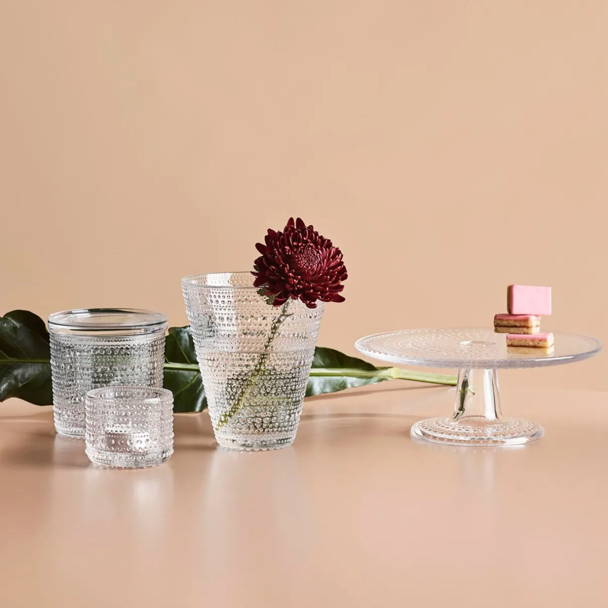 IITTALA Tarjoiluastiat|Kakkulautaset-Kakkuvati 240mm Kirkas