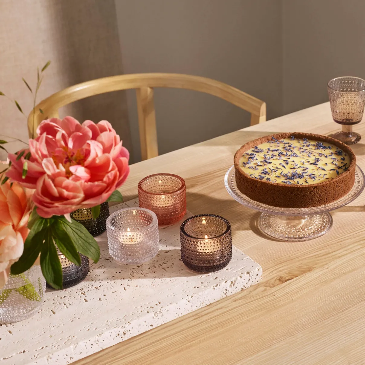 IITTALA Tarjoiluastiat|Kakkulautaset-Kakkuvati 240mm Kirkas