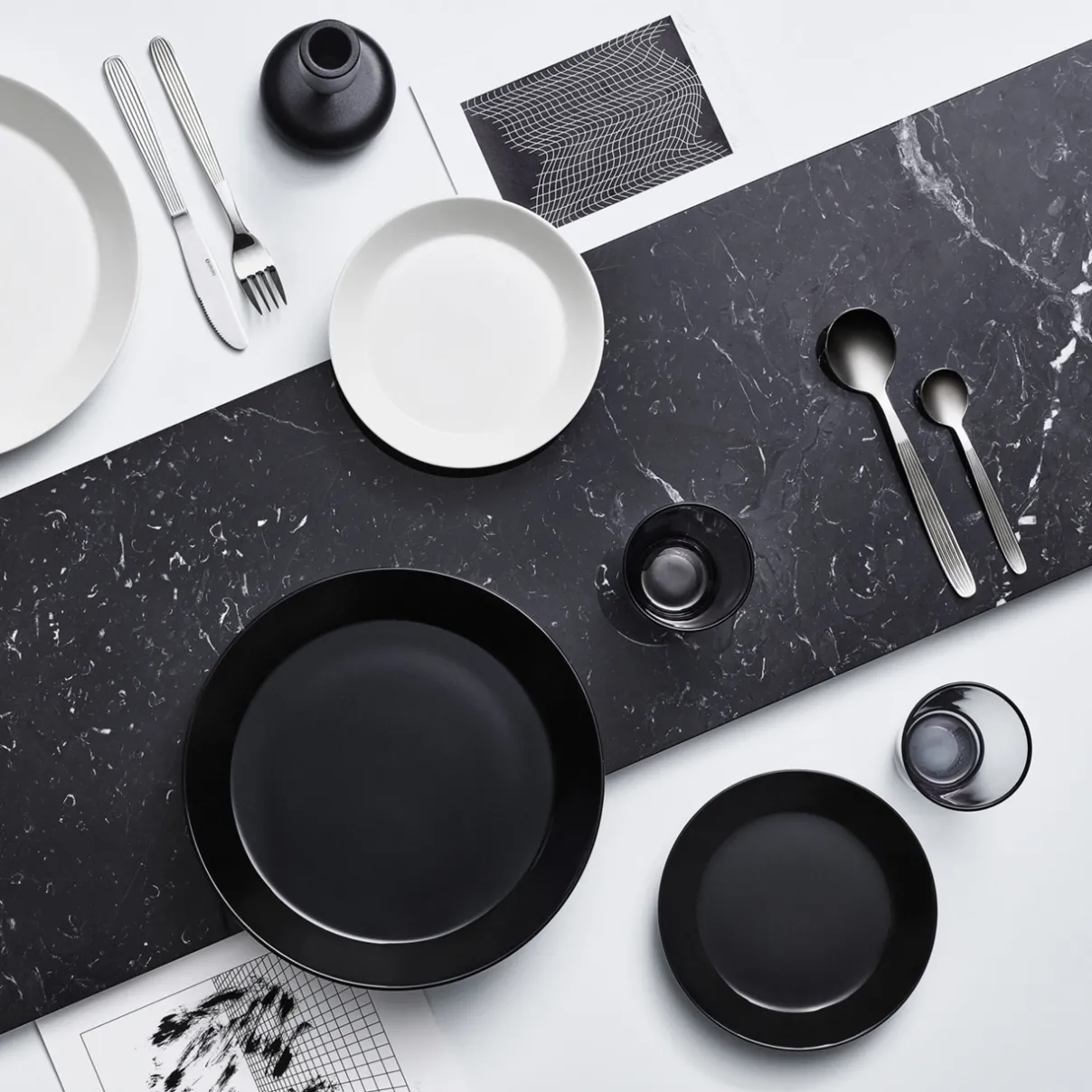 IITTALA Lautaset-Lautanen 26cm Musta