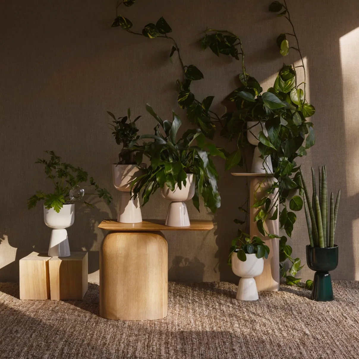 IITTALA Kukkaruukut-Ruukku jalallinen S Beige