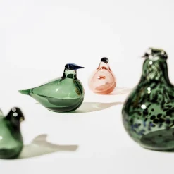 IITTALA Birds By Toikka|Taide-Esineet-Sieppo 95x60mm havunvihreä-lohenpunainen Havunvihreä