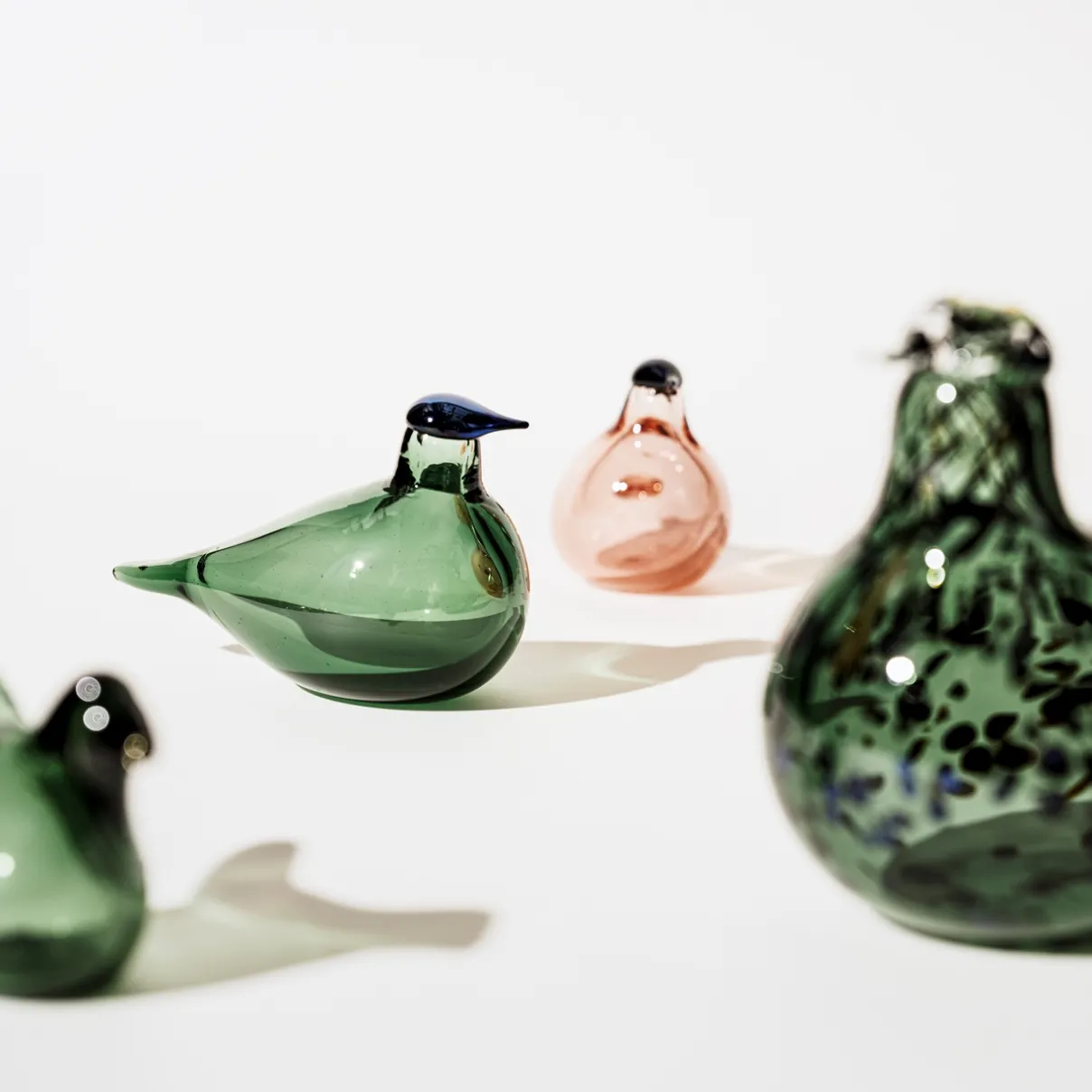 IITTALA Birds By Toikka|Taide-Esineet-Tiltti 130x80mm Lohenpunainen