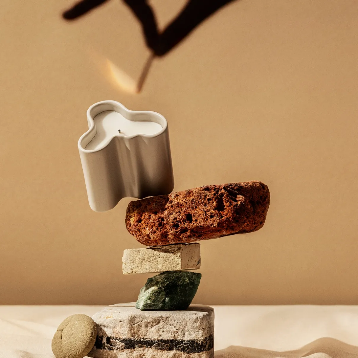 IITTALA Alvar Aalto -Kokoelma|Kynttilät-Tuoksukynttilä 8cm hiekka
