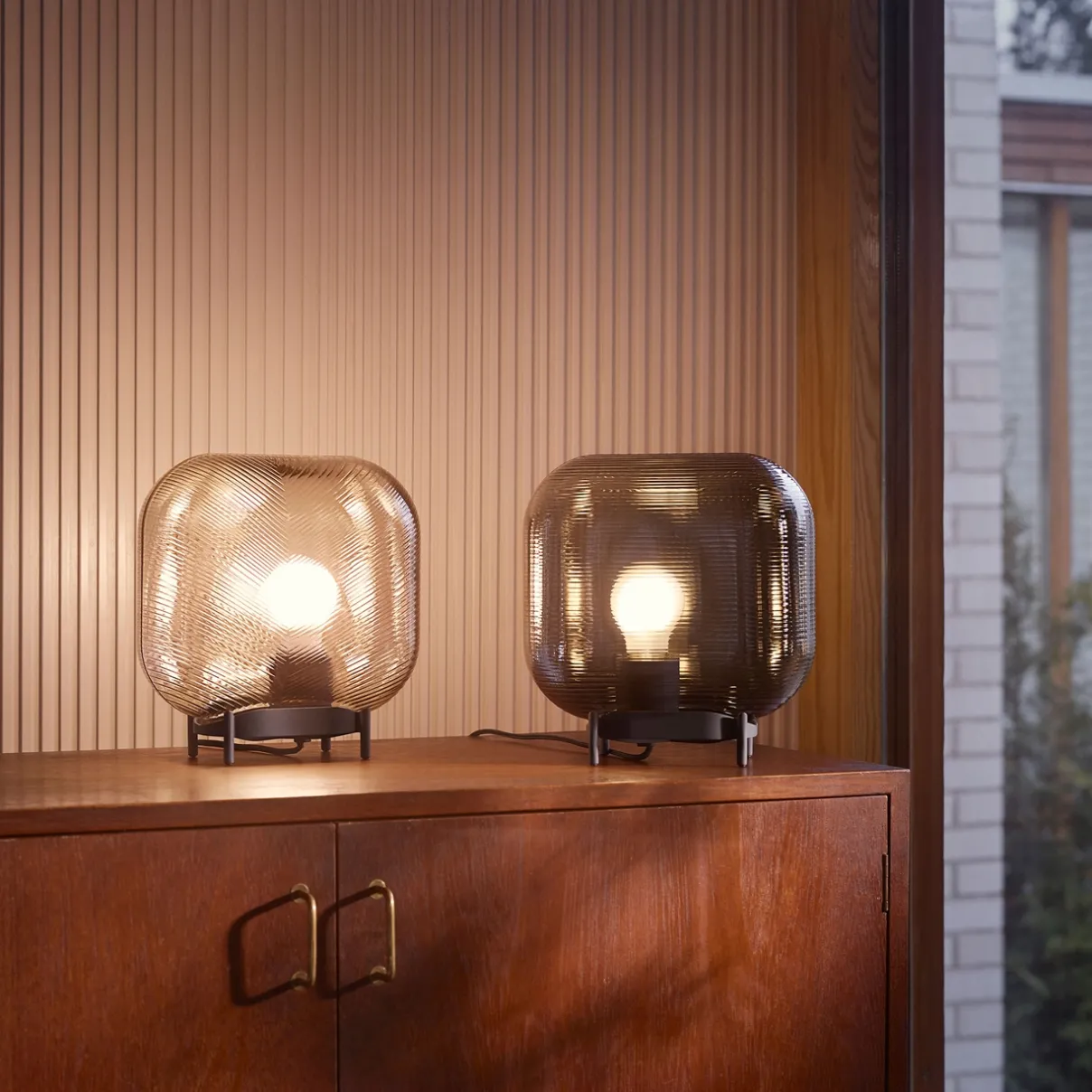 IITTALA Pöytävalaisimet-Valaisin 250x255mm Tummanharmaa